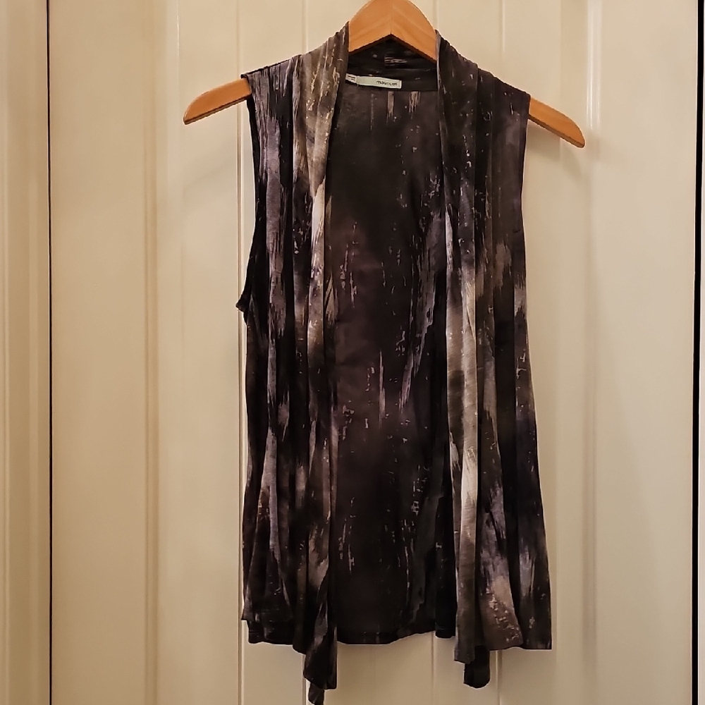 Maurices Black and Gray Sleeveless Vest